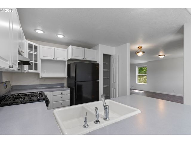 149 73RD St, Springfield, OR 97478