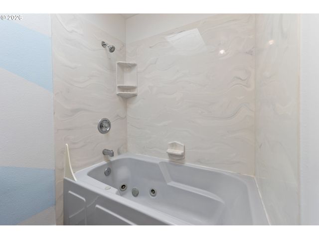 149 73RD St, Springfield, OR 97478