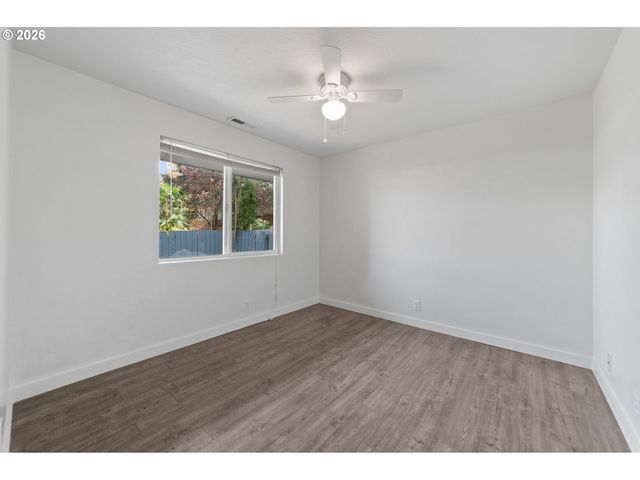 149 73RD St, Springfield, OR 97478