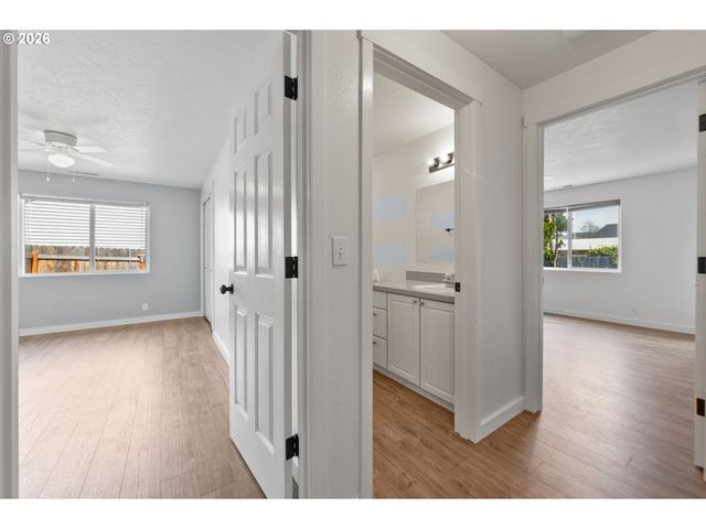 149 73RD St, Springfield, OR 97478