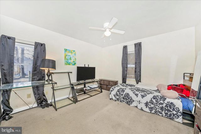 241 N FRANKLIN STREET, Chambersburg, PA 17201