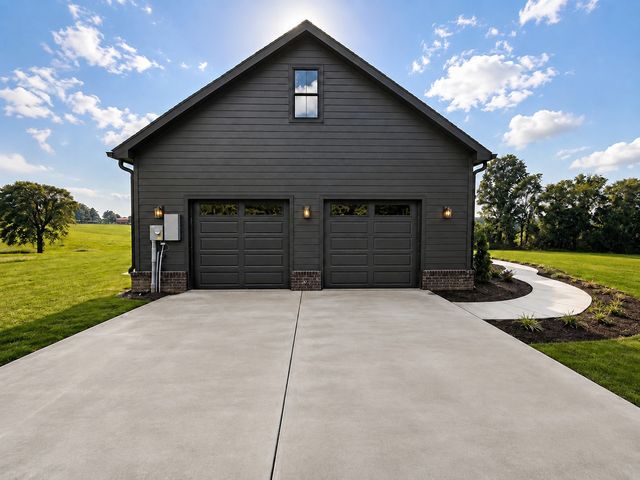 1520 Columbia Rd, Dickson, TN 37055