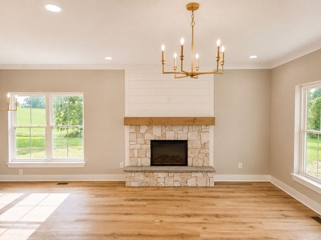 1520 Columbia Rd, Dickson, TN 37055