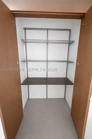 520 Brickell Key Dr A1421, Miami, FL 33131