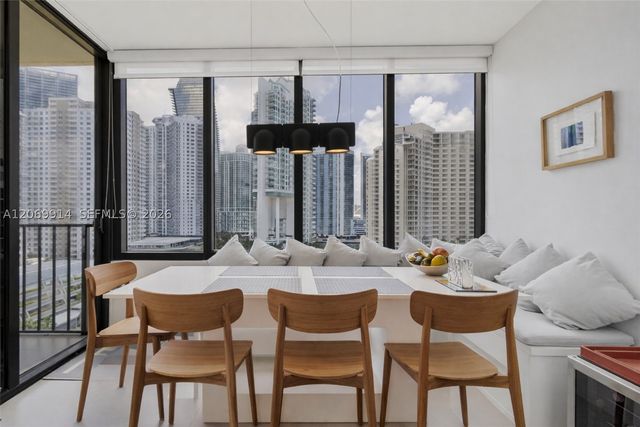 520 Brickell Key Dr A1421, Miami, FL 33131