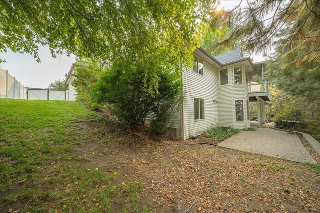 522 W Willapa Ct, Spokane, WA 99224