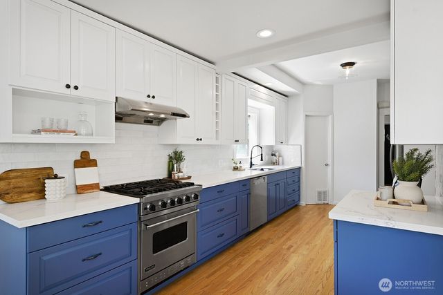 2034 Federal Avenue E, Seattle, WA 98102