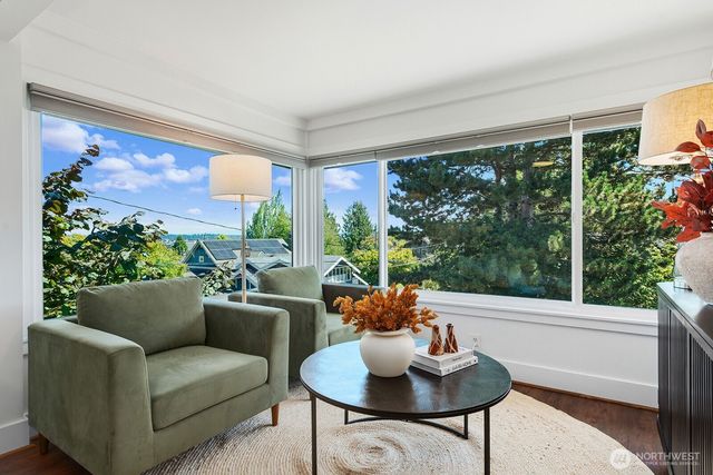 2034 Federal Avenue E, Seattle, WA 98102