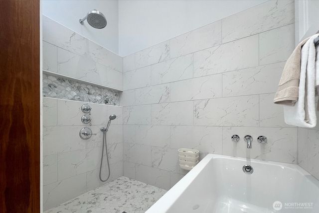 2034 Federal Avenue E, Seattle, WA 98102