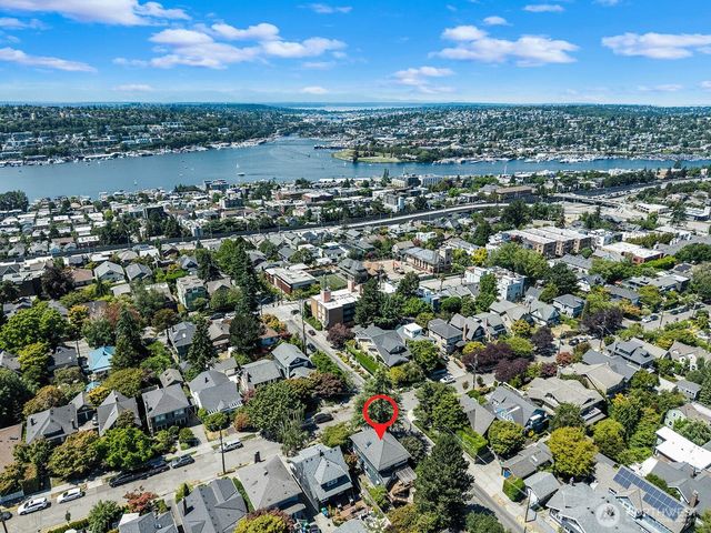 2034 Federal Avenue E, Seattle, WA 98102
