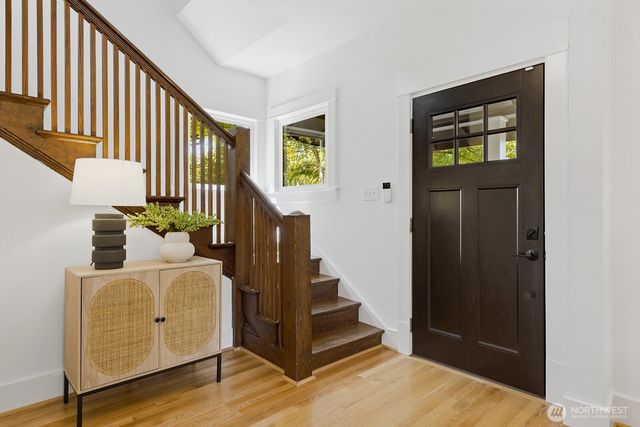 2034 Federal Avenue E, Seattle, WA 98102