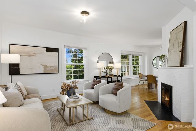 2034 Federal Avenue E, Seattle, WA 98102