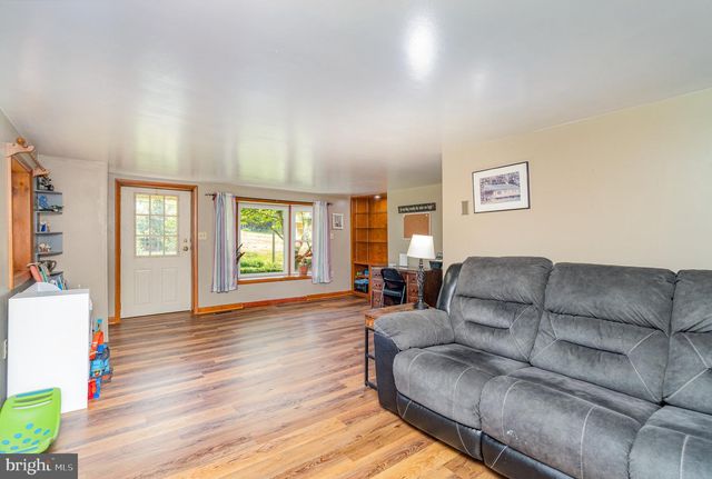 1722 WISGARVER RD, Manheim, PA 17545