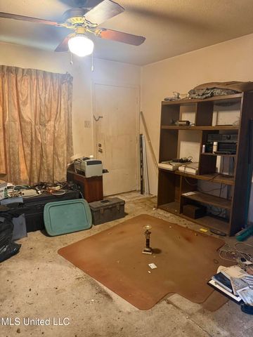 6670 Embassy Circle, Horn Lake, MS 38637
