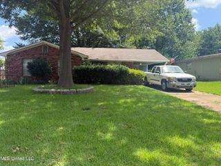 6670 Embassy Circle, Horn Lake, MS 38637