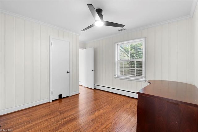 221 W Avondale Drive, Greensboro, NC 27403