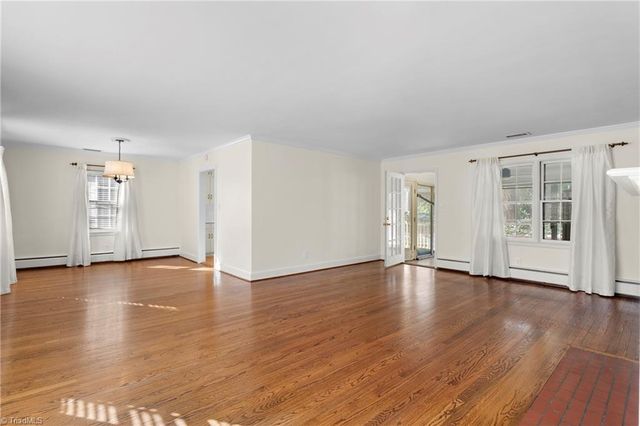 221 W Avondale Drive, Greensboro, NC 27403