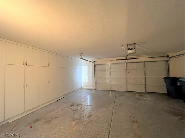 1929 Blue Ribbon Drive, Las Vegas, NV 89142