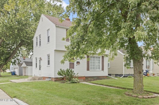 3040 Strathmoor Avenue, Toledo, OH 43614