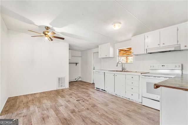 123 Center Grove Drive, Cleveland, GA 30528