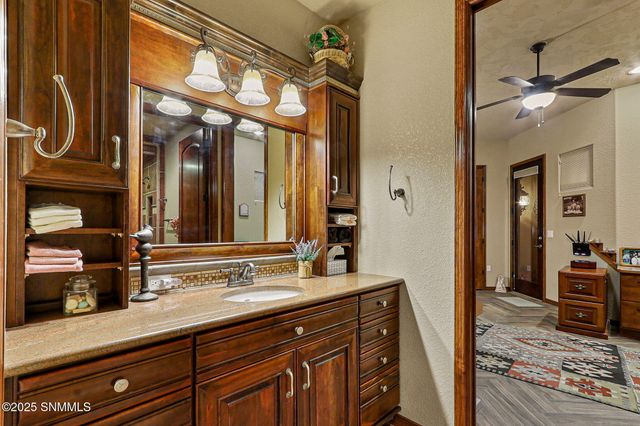 4321 Venetian Loop, Las Cruces, NM 88011