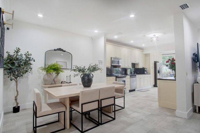 6744 Via Regina, Boca Raton, FL 33433
