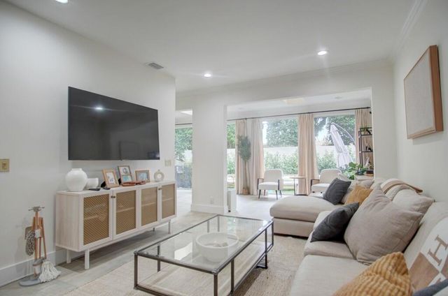 6744 Via Regina, Boca Raton, FL 33433