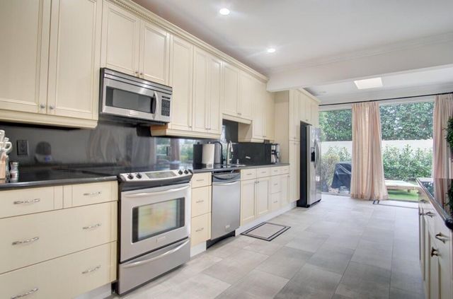 6744 Via Regina, Boca Raton, FL 33433