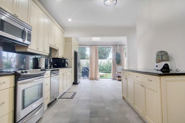 6744 Via Regina, Boca Raton, FL 33433
