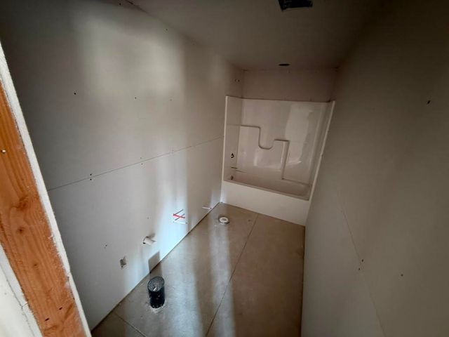 8991 N Joshua Dr, Bel Aire, KS 67226