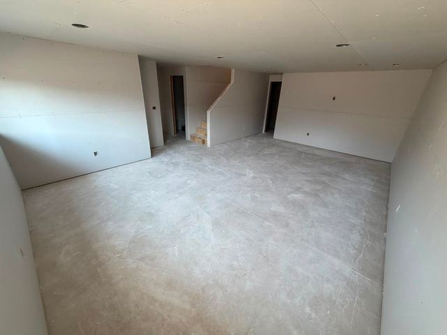 8991 N Joshua Dr, Bel Aire, KS 67226