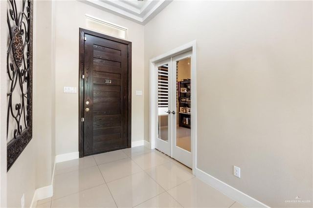 812 W Arapaho Avenue, Pharr, TX 78577