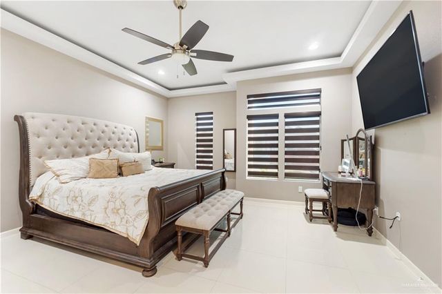 812 W Arapaho Avenue, Pharr, TX 78577