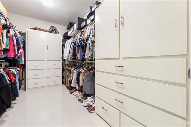 812 W Arapaho Avenue, Pharr, TX 78577