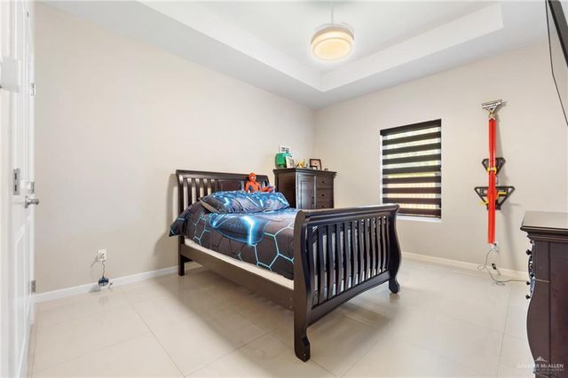 812 W Arapaho Avenue, Pharr, TX 78577