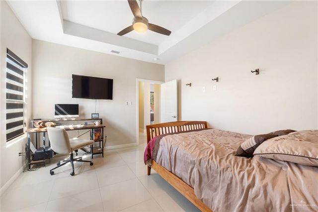 812 W Arapaho Avenue, Pharr, TX 78577