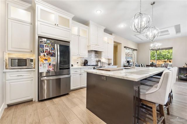 812 W Arapaho Avenue, Pharr, TX 78577