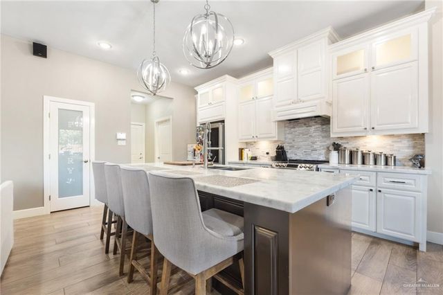 812 W Arapaho Avenue, Pharr, TX 78577