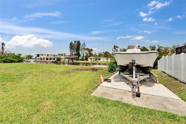 814 SEABREEZE DRIVE, Ruskin, FL 33570