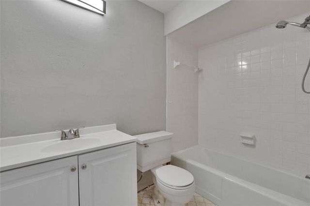814 SEABREEZE DRIVE, Ruskin, FL 33570