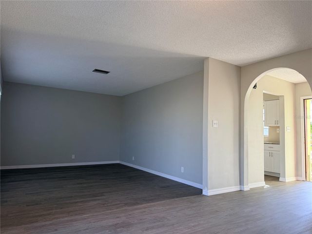 814 SEABREEZE DRIVE, Ruskin, FL 33570