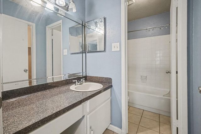 18800 Egret Bay Boulevard 1603, Webster, TX 77058