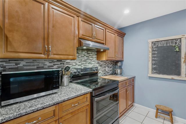 8513 DEE CIRCLE, Riverview, FL 33569