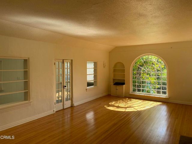 4918 Commonwealth Avenue, La Canada Flintridge, CA 91011