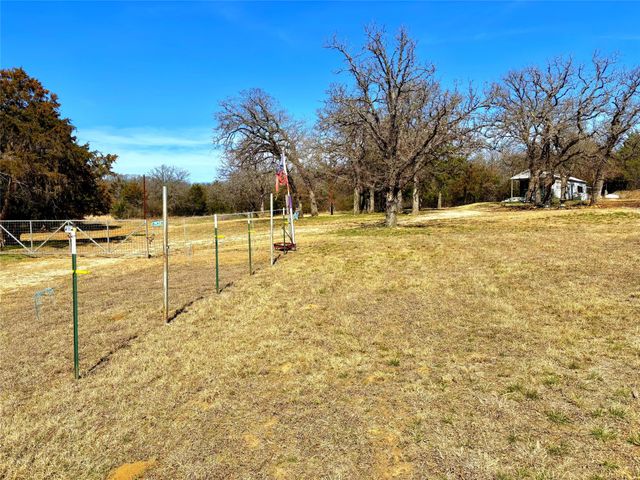 454 Bear Ridge Road, Bowie, TX 76230