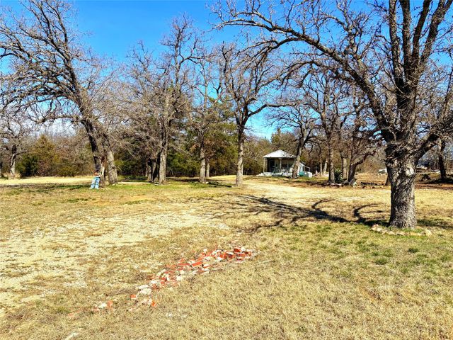 454 Bear Ridge Road, Bowie, TX 76230