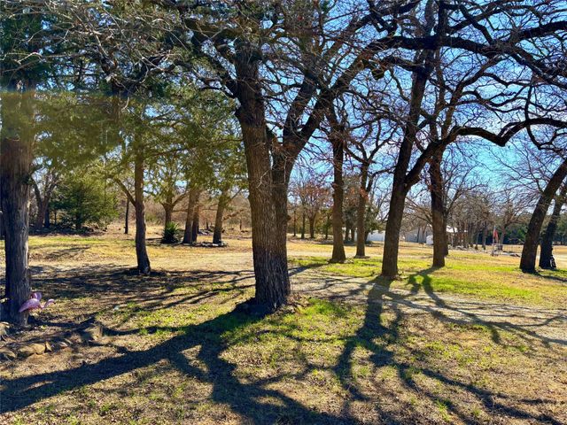 454 Bear Ridge Road, Bowie, TX 76230