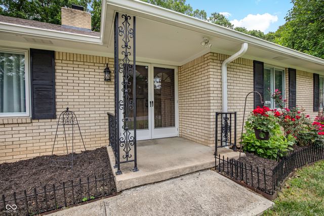 8114 Black Oak Drive, Plainfield, IN 46168