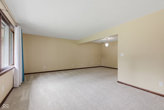 8114 Black Oak Drive, Plainfield, IN 46168