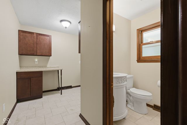 8114 Black Oak Drive, Plainfield, IN 46168